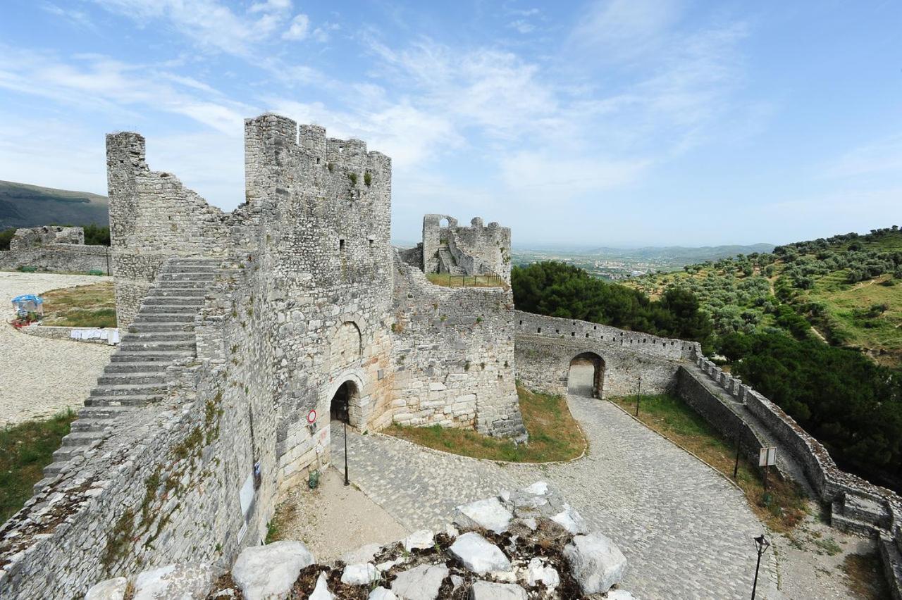 Berati Castle Hotel Exteriör bild